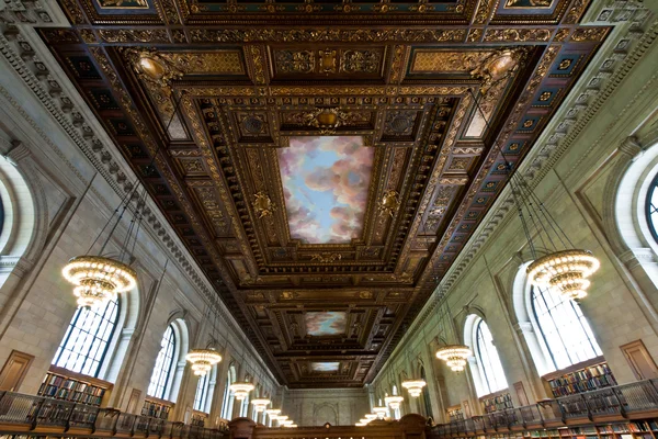 Sala de lectura principal Rose en la Biblioteca Pública de Nueva York, Nueva York — Foto de Stock