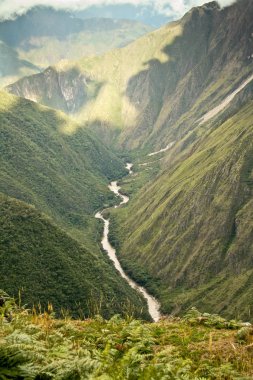 Gökkuşağı dağlarda machu picchu, cusco, Peru