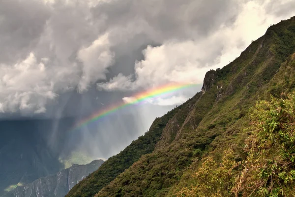 Gökkuşağı dağlarda machu picchu, cusco, Peru