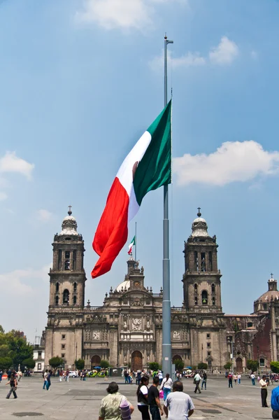 The Zocalo or Plaza de la Constitución flag, Mexico — стокове фото