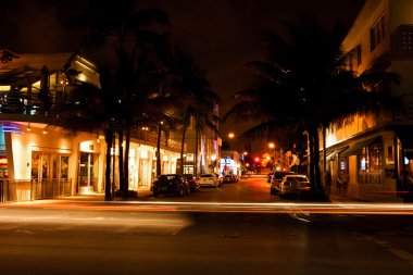 Ocean drive olay yerinde gece ışıklar, miami beach, florida, ABD