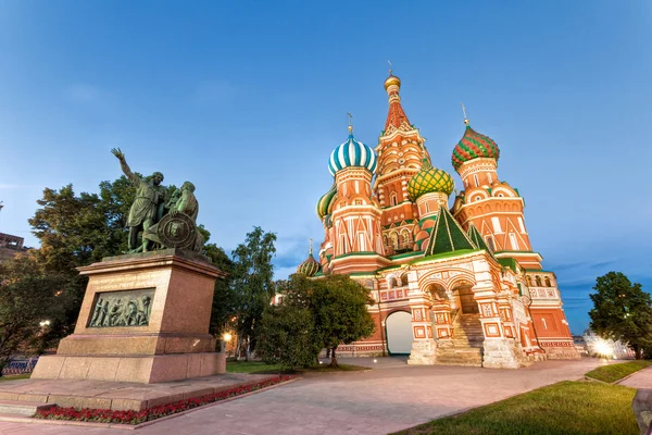 St. Catedral de Basilio, en la Plaza Roja, Moscú, Rusia —  Fotos de Stock