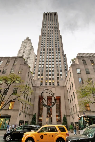 Vijfde avenue in midtown new york city. — Stockfoto