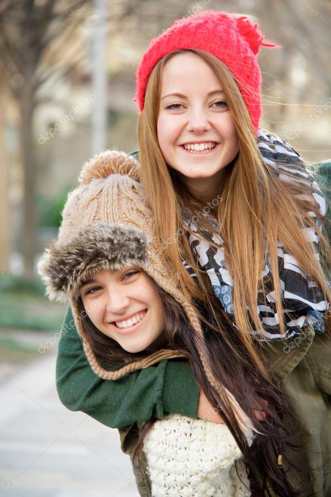 woolen caps for girl