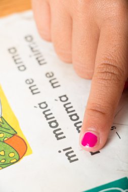 eski İspanyol ilk okuyucu