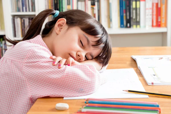 Escola menina dormindo — Fotografia de Stock