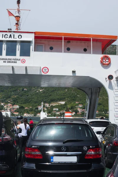 Igalo Montenegro Juli 2021 Ferry Oversteek Kamenari Lepetani Montenegro Baai — Stockfoto