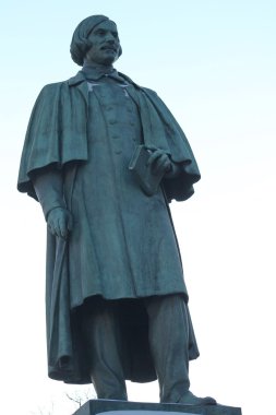 Yazar Anıtı