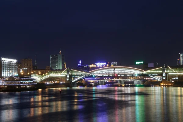 晚上桥 — 图库照片