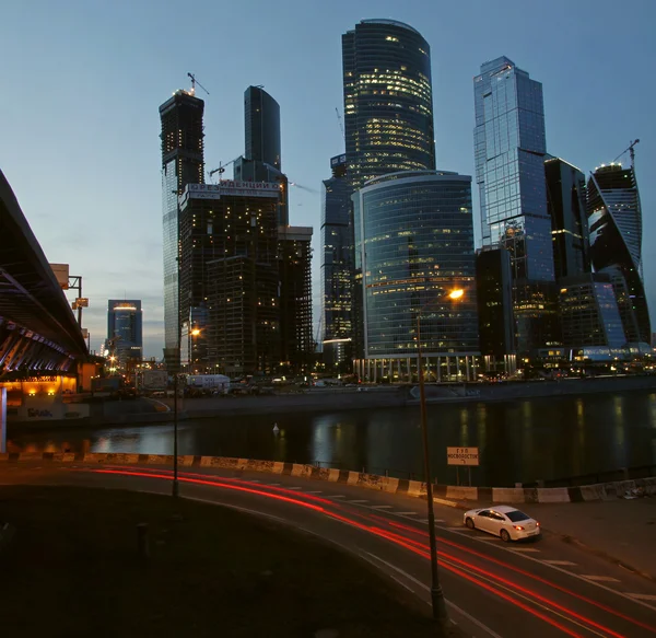 Nye skyskrapere av Moskva, Moskva by Dusk – stockfoto