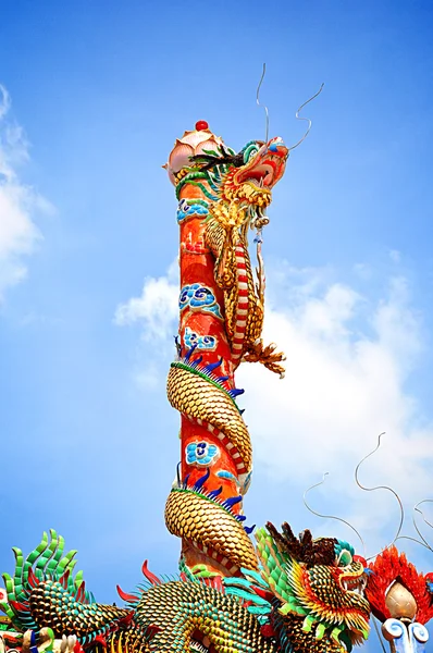 Chinese style Dragons on the red post — Stock Photo, Image