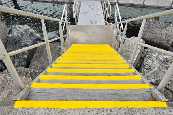 Escadarias amarelas — Fotografia de Stock