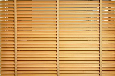 kahverengi ahşap jaluzi