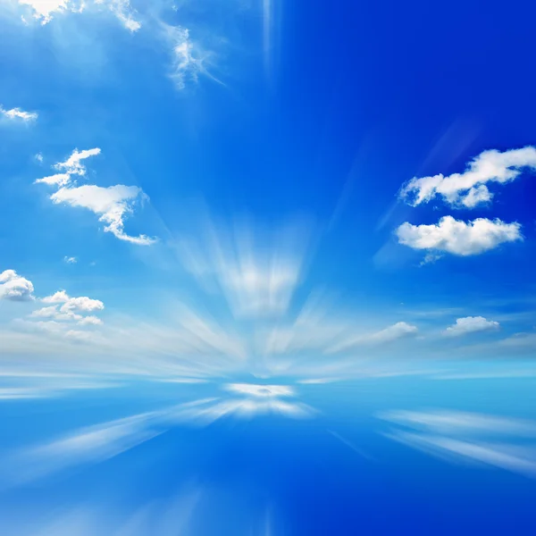 Blå himmel rörelse oskärpa bakgrund — Stockfoto
