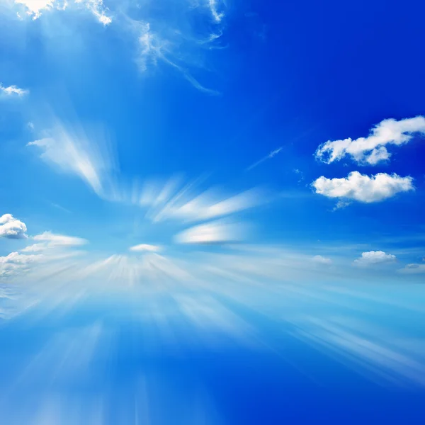 Blå himmel rörelse oskärpa bakgrund — Stockfoto