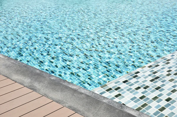 Agua en la piscina —  Fotos de Stock