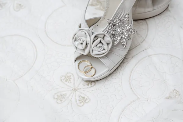 Bridal shoes and accessories — Stock Photo, Image