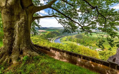 Sakson İsviçre, Almanya 'daki Knigstein Kalesi. Kale duvarından bak