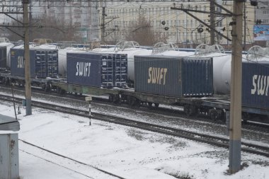 Ürün bileşimi Rusya 'da rayların üzerinde duruyor