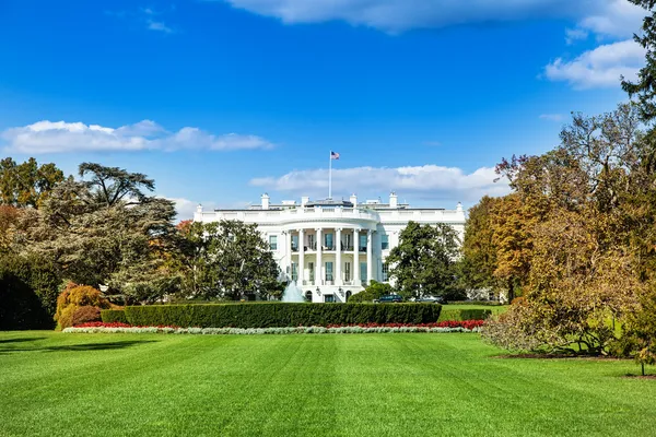 Casa blanca — Foto de Stock