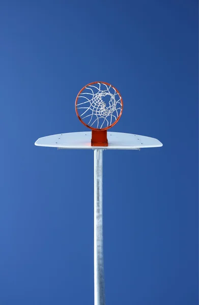 Aro de baloncesto desde abajo — Foto de Stock