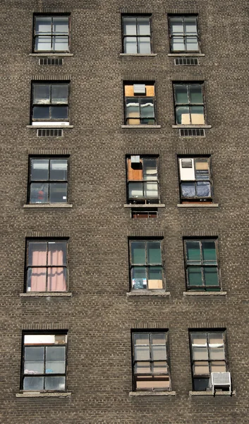 Tres filas de ventanas —  Fotos de Stock