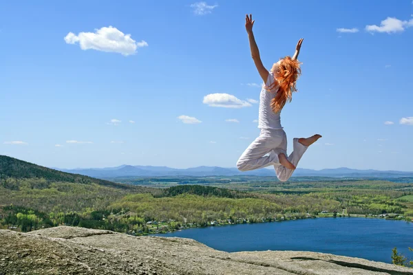 Jumping to the sun — Stock Photo, Image