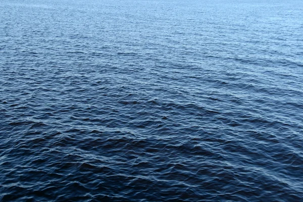 Blue rippled water — Stockfoto