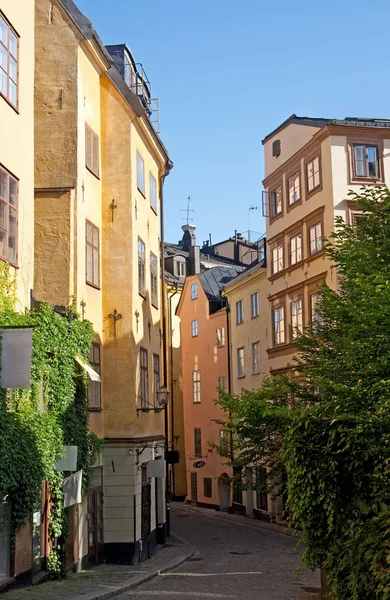 Oude straat in het centrum van stockholm — Stockfoto
