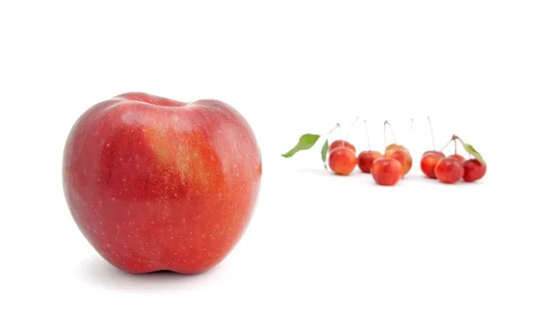 Manzanas rojas sobre fondo blanco — Foto de Stock