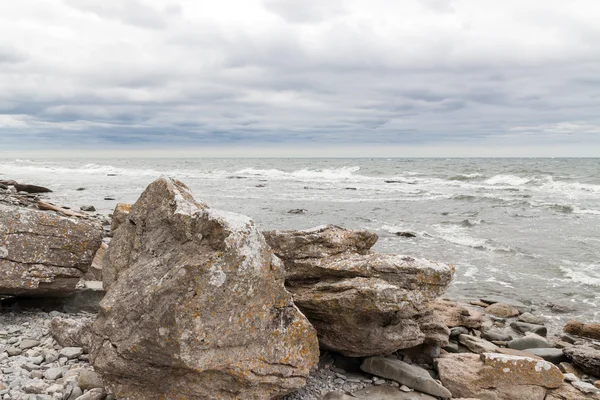 Klippiga kusten av gotland, Sverige — Stockfoto