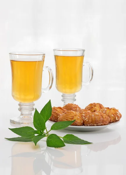 Tea and tasty cookies — Stock Photo, Image