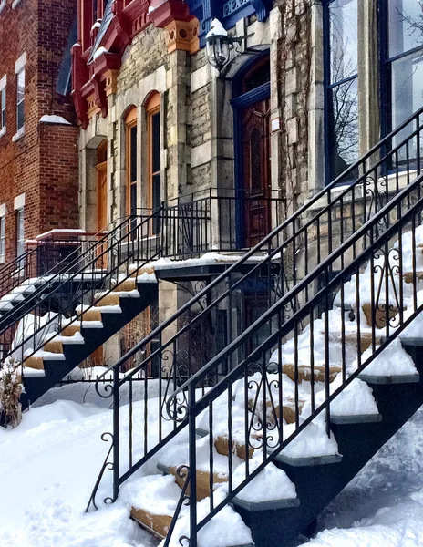 Coloridas casas adosadas en Montreal —  Fotos de Stock