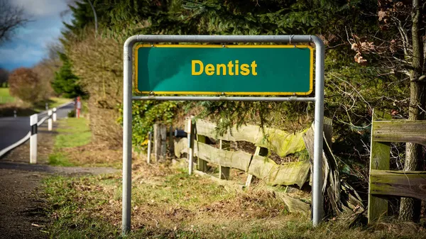 Calle Firme Dirección Camino Dentista —  Fotos de Stock