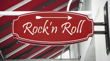 Rockn Roll'a Yön Yolu Sokak İşareti