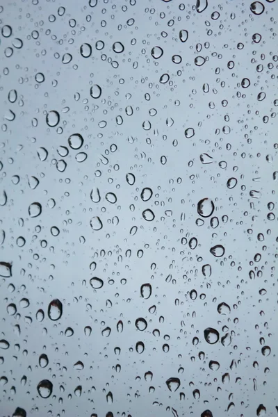 Camdaki su damlacıkları