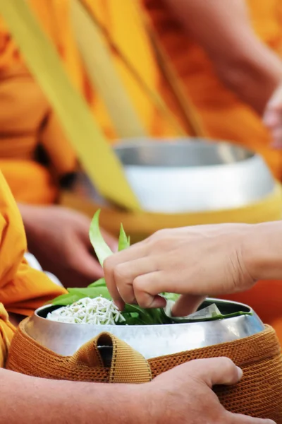 The merit to the monks — Stock Photo, Image