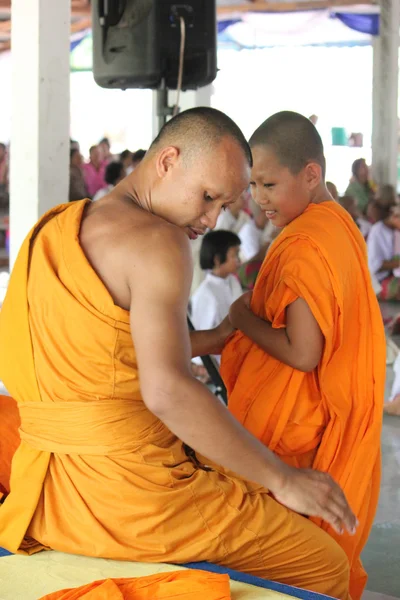 Young monk being ordinated — Stock Photo, Image