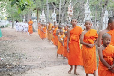 Genç rahip koordine ediliyor