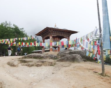 bhutan şekilde asılı chants.
