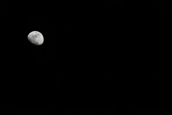 Maan in de nacht — Stockfoto