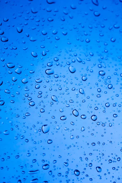 Camdaki su damlacıkları