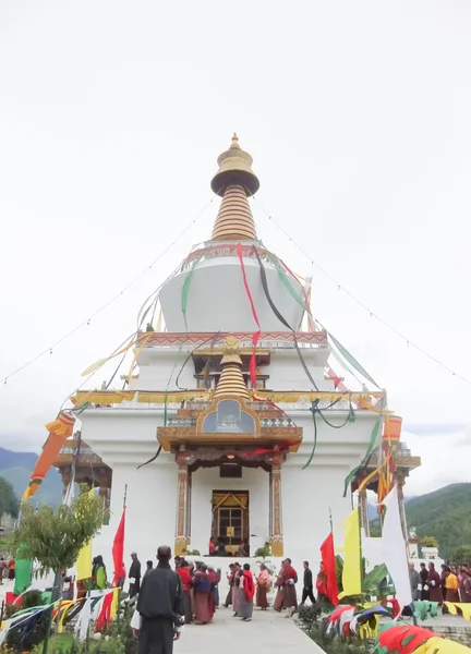 Paro, bhutan - 3 Eylül: Bhutan kişi katıldı dini törenler Eylül tarihinde 3,2013 içinde: paro, bhutan