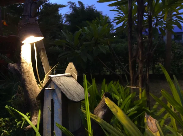 Lampada in giardino — Foto Stock