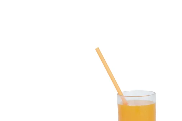 Copo de suco de laranja no fundo branco — Fotografia de Stock