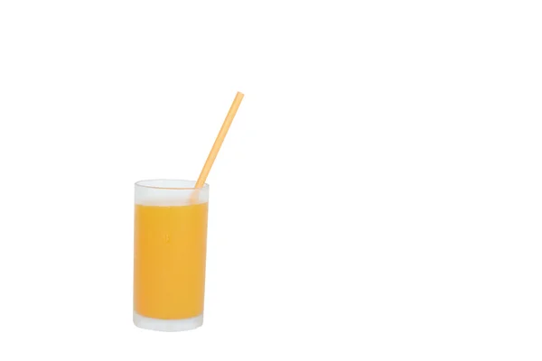 Copo de suco de laranja no fundo branco — Fotografia de Stock