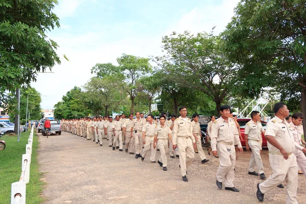 MAHASARAKHAM, THAÏLANDES - 8 AOÛT : Le chef de village et chef de village a lancé une campagne dans le district le 8 août, à Mahasarakham, en Thaïlande — Photo