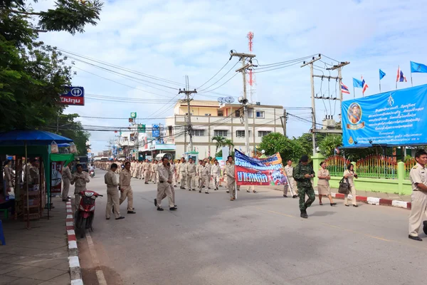 Mahasarakham, thailands - Ağustos 8: köy muhtarı ve lider Tayland Ağustos 8, mahasarakham, ' ilçesinde bir kampanyada devam etti — Stok fotoğraf