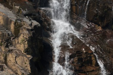 Şelale yüksek açı