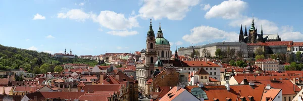 Iglesia de San Nicolás en Praga — Foto de Stock